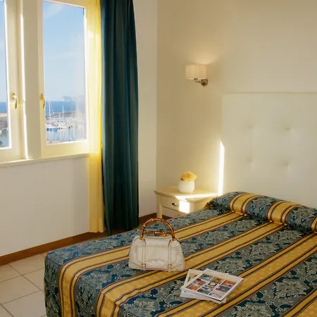 ホテル カタルーニャ 4*